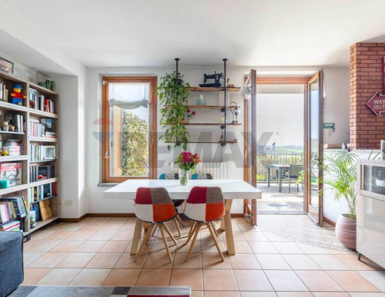 appartamento in vendita a Besana in Brianza in zona Montesiro