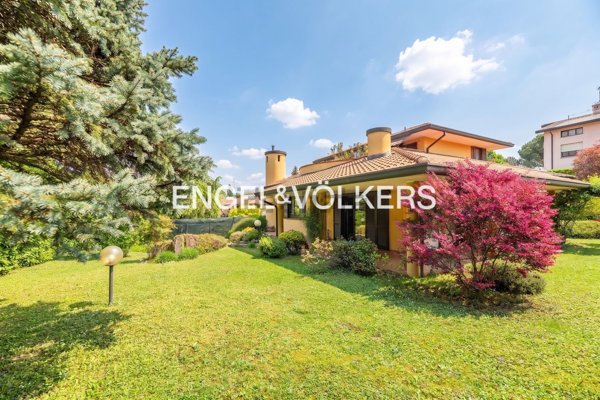casa indipendente in vendita a Besana in Brianza