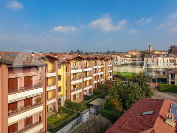 appartamento in vendita a Besana in Brianza