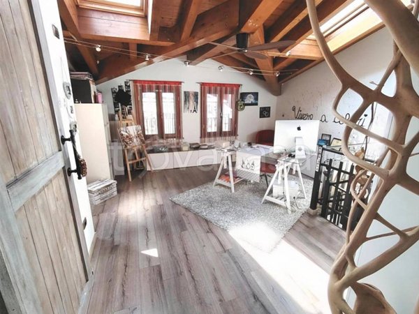 appartamento in vendita a Besana in Brianza