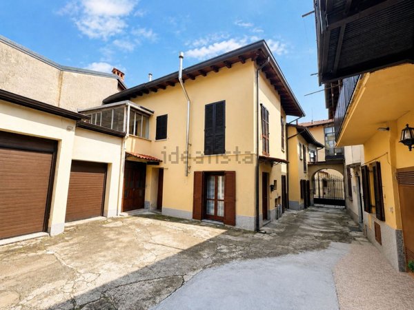 appartamento in vendita a Besana in Brianza