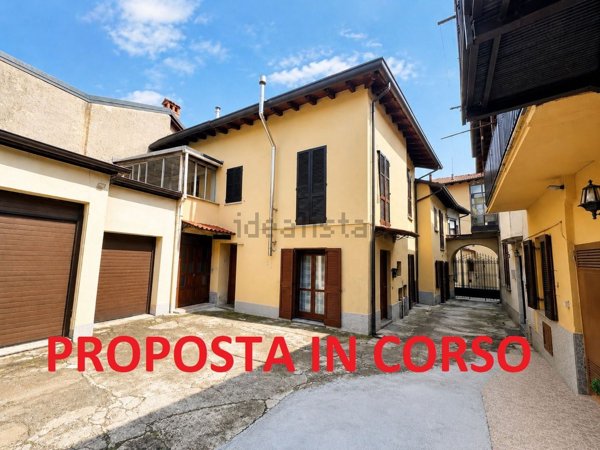 appartamento in vendita a Besana in Brianza