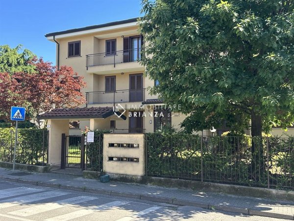 appartamento in vendita a Besana in Brianza