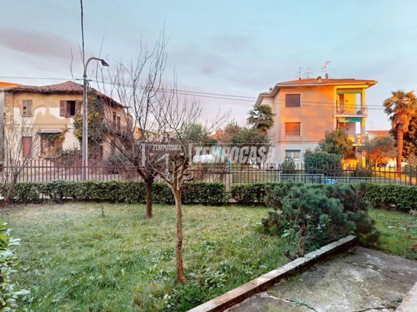 appartamento in vendita a Besana in Brianza in zona Montesiro