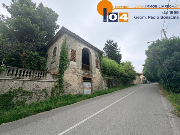 intera palazzina in vendita a Besana in Brianza