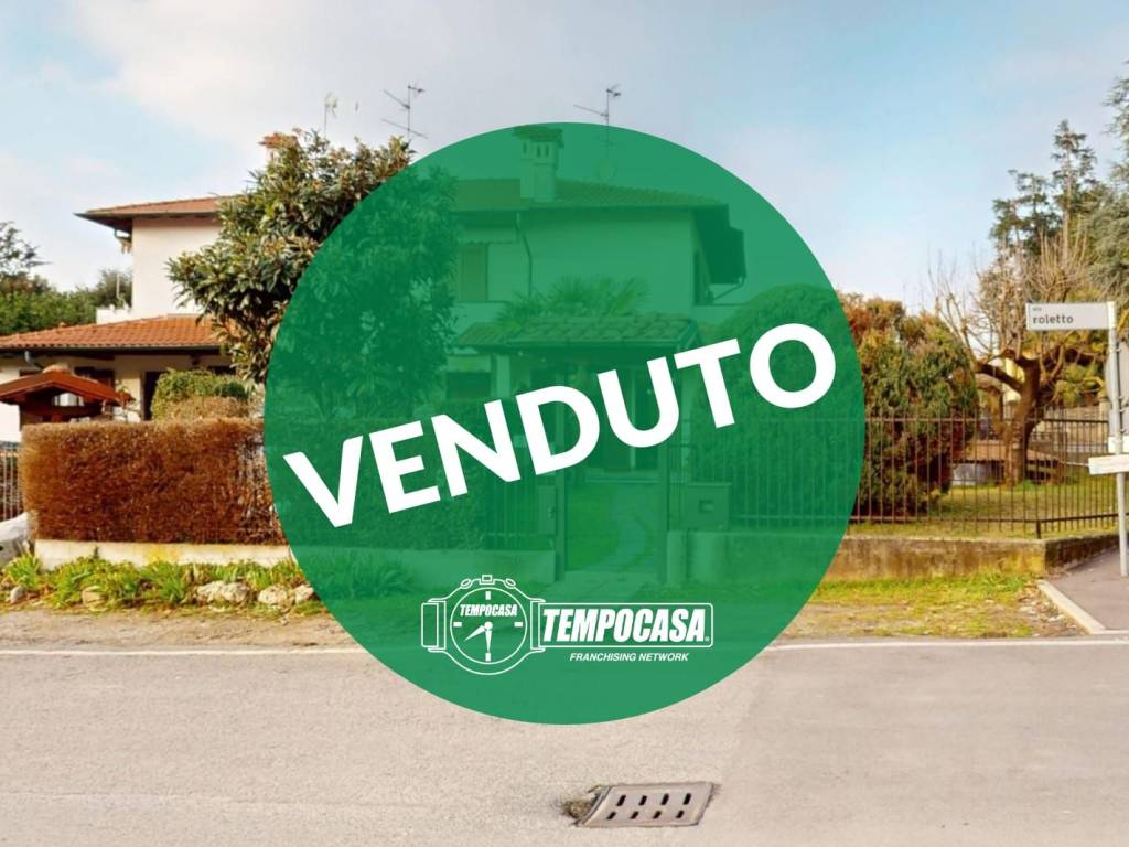casa indipendente in vendita a Besana in Brianza in zona Villa Raverio