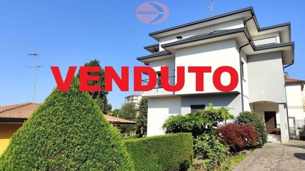 appartamento in vendita a Besana in Brianza in zona Montesiro