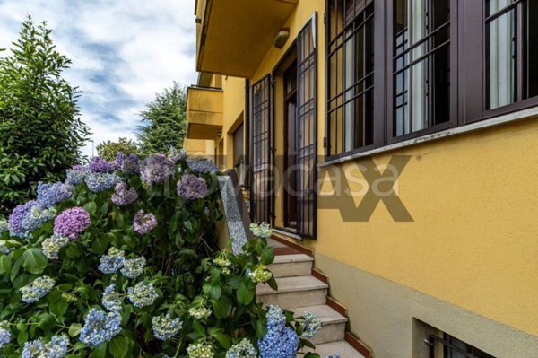 casa indipendente in vendita a Besana in Brianza