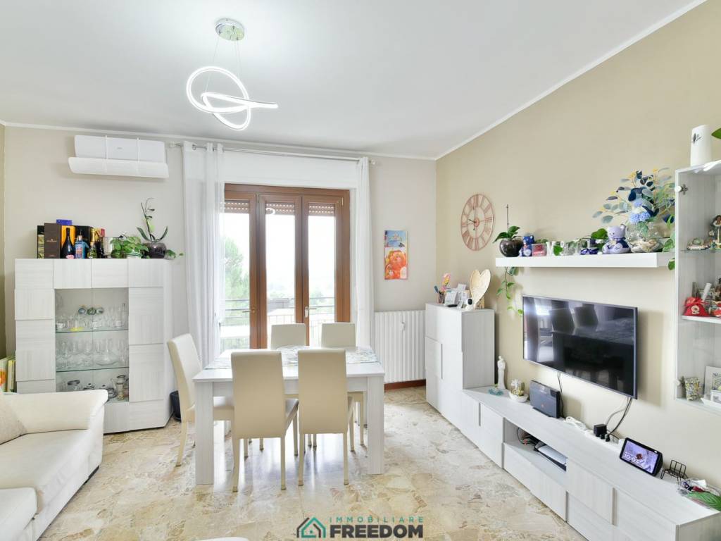 appartamento in vendita a Besana in Brianza
