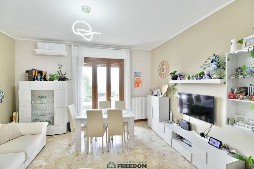 appartamento in vendita a Besana in Brianza