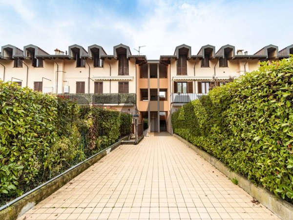 appartamento in vendita a Besana in Brianza