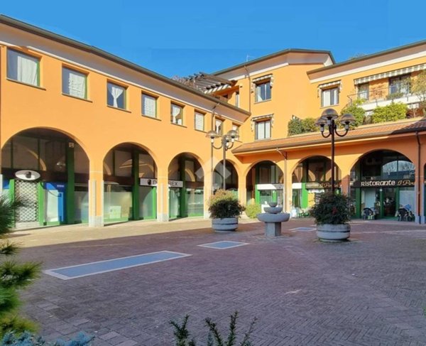 ufficio in vendita a Besana in Brianza