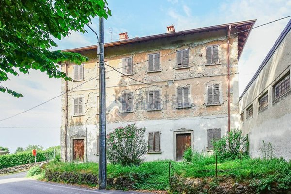 casa indipendente in vendita a Besana in Brianza