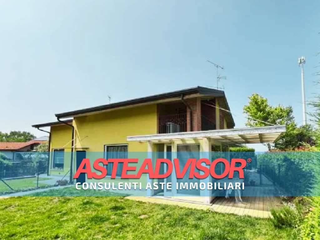 casa indipendente in vendita a Besana in Brianza