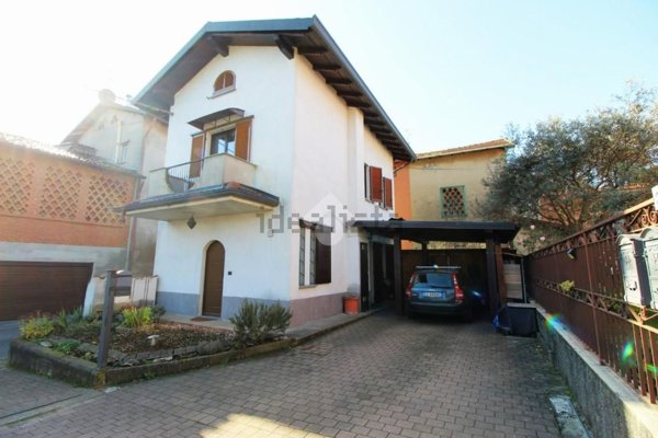 casa indipendente in vendita a Besana in Brianza