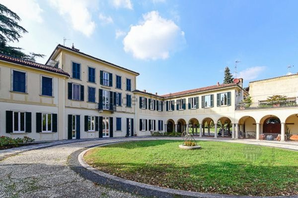 appartamento in vendita a Besana in Brianza