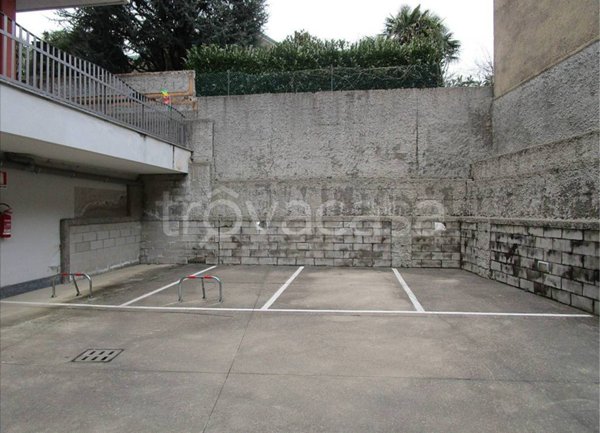 ufficio in vendita a Besana in Brianza
