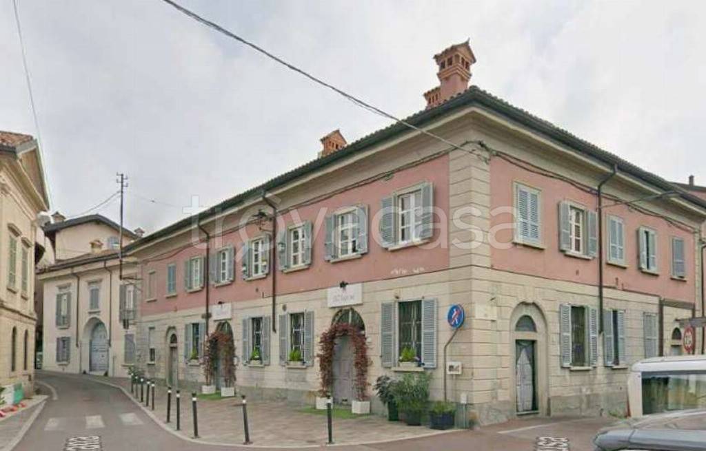 ufficio in vendita a Besana in Brianza