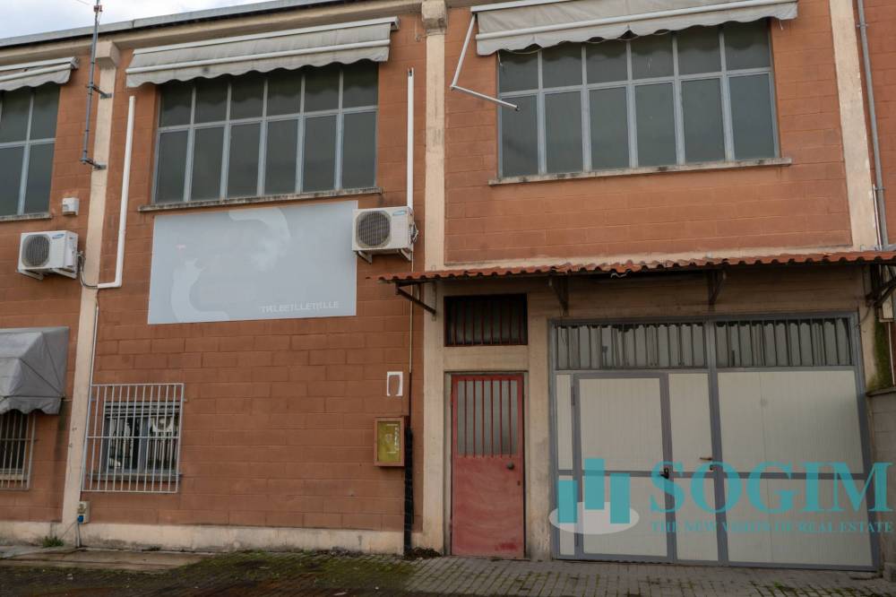 capannone in vendita a Biassono