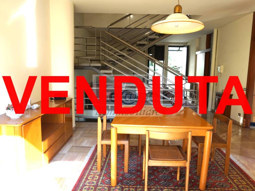 casa indipendente in vendita a Biassono