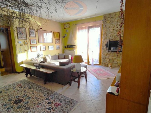 appartamento in vendita a Biassono