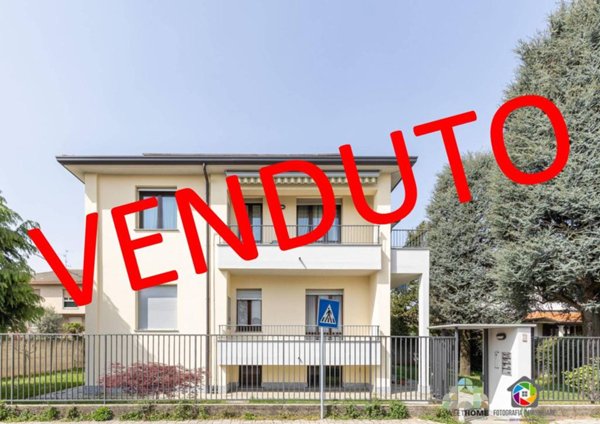casa indipendente in vendita a Biassono