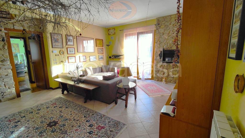 appartamento in vendita a Biassono