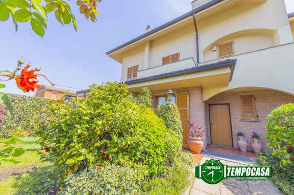 casa indipendente in vendita a Biassono