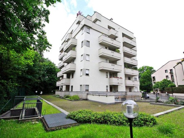 appartamento in vendita a Biassono
