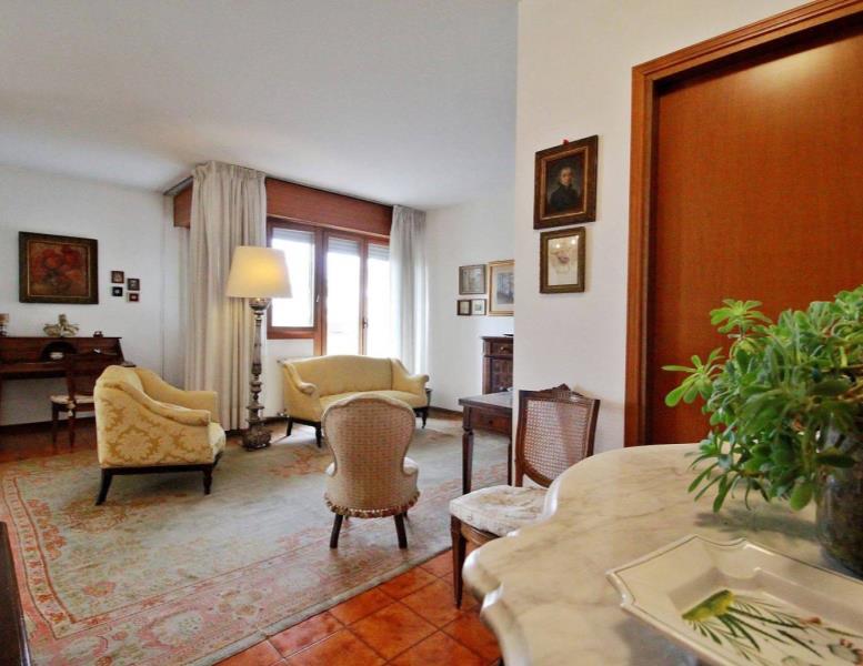 appartamento in vendita a Biassono