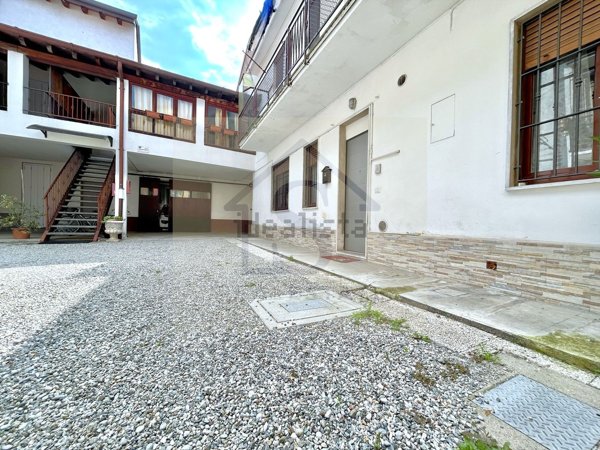 appartamento in vendita a Biassono