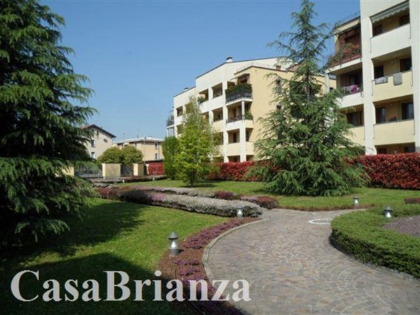 appartamento in vendita a Biassono