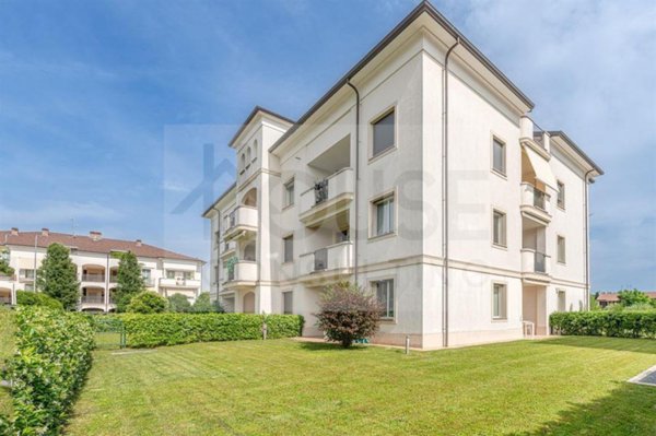 appartamento in vendita a Biassono