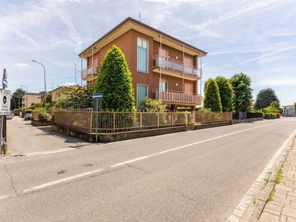 casa indipendente in vendita a Biassono