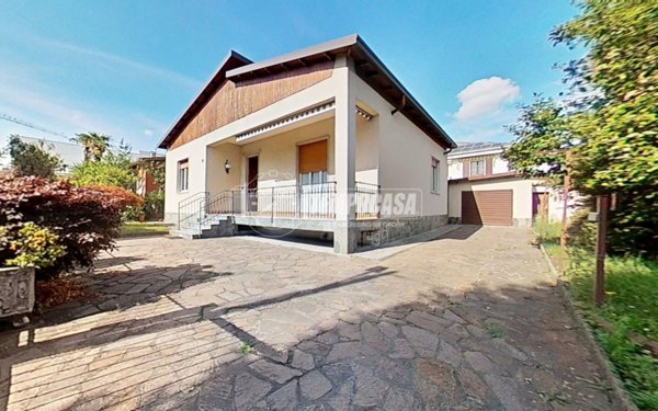 casa indipendente in vendita a Biassono