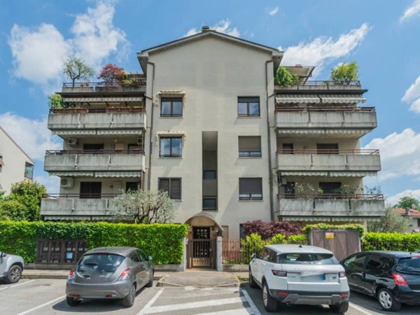 appartamento in vendita a Biassono