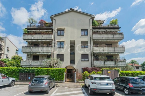 appartamento in vendita a Biassono