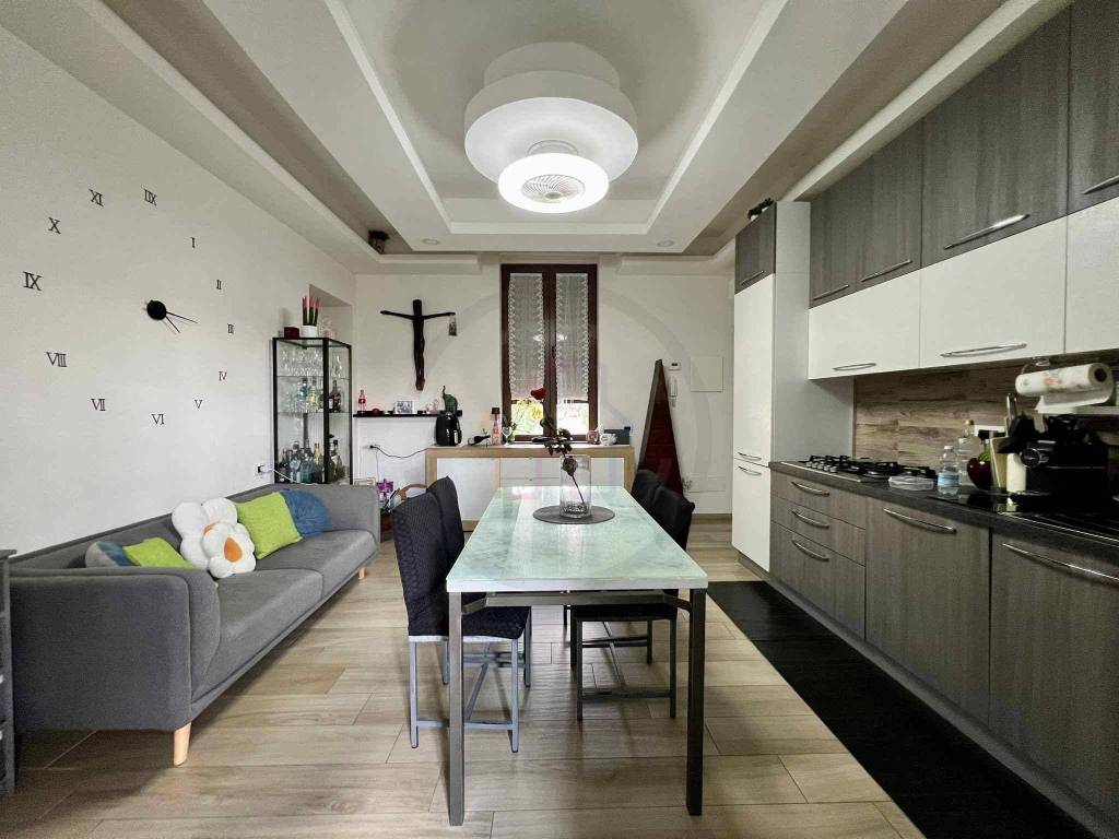 appartamento in vendita a Biassono