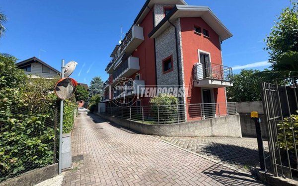 appartamento in vendita a Biassono