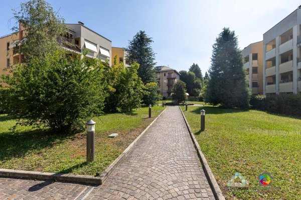 appartamento in vendita a Biassono