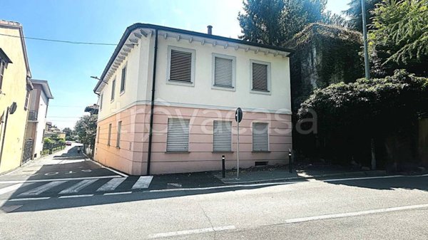 casa indipendente in vendita a Biassono