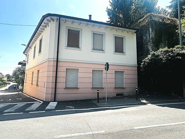 casa indipendente in vendita a Biassono