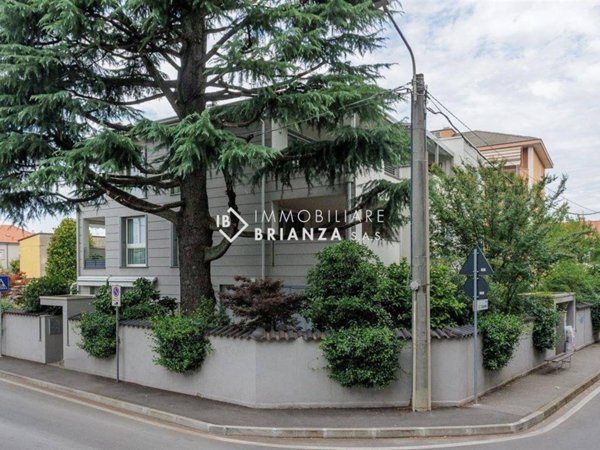 appartamento in vendita a Biassono