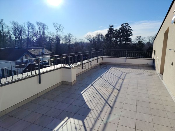 appartamento in vendita a Biassono