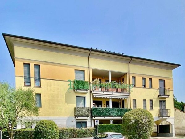 appartamento in vendita a Biassono