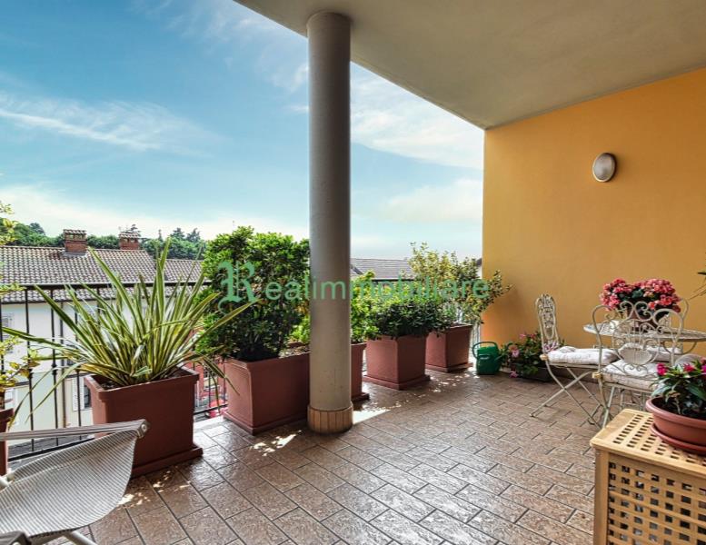 appartamento in vendita a Biassono