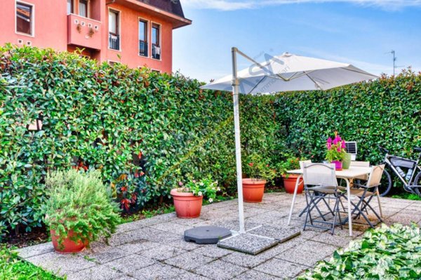 appartamento in vendita a Biassono