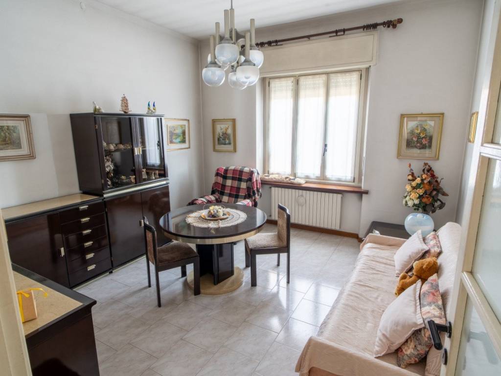 appartamento in vendita a Biassono