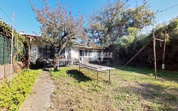 casa indipendente in vendita a Biassono