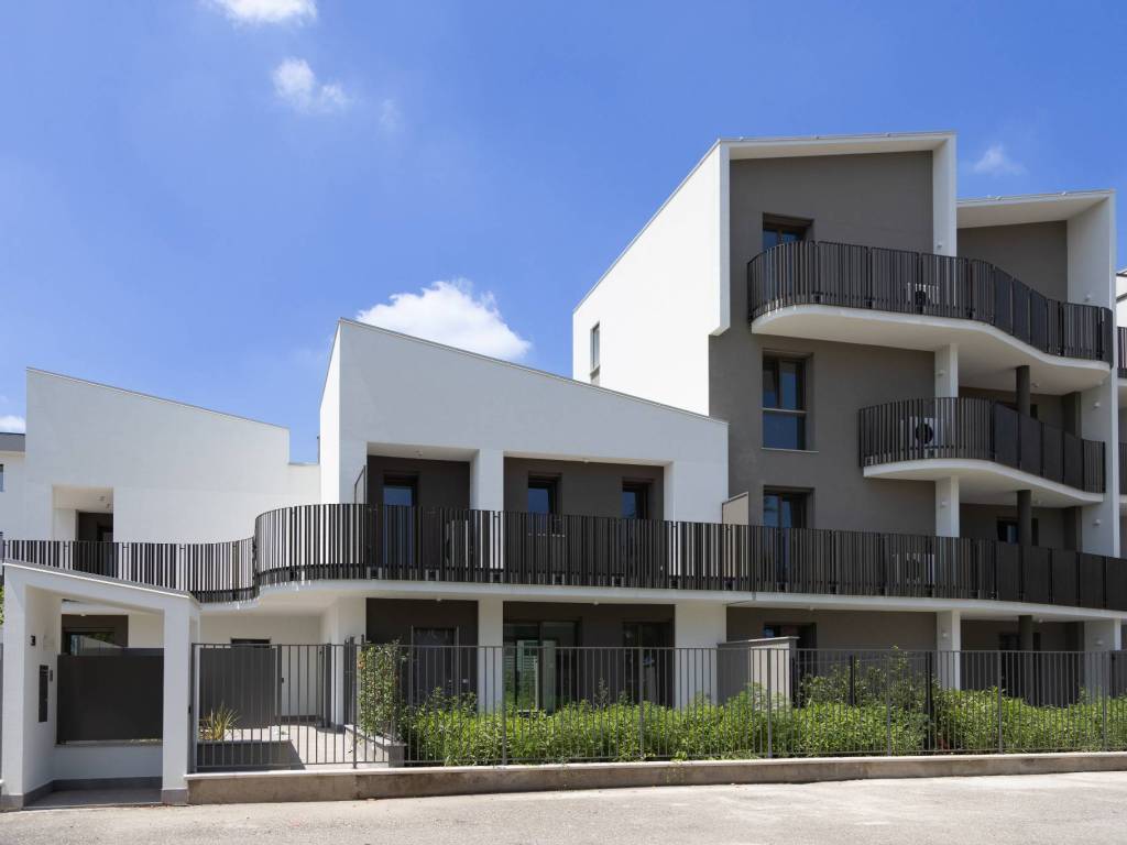 intera palazzina in vendita a Biassono